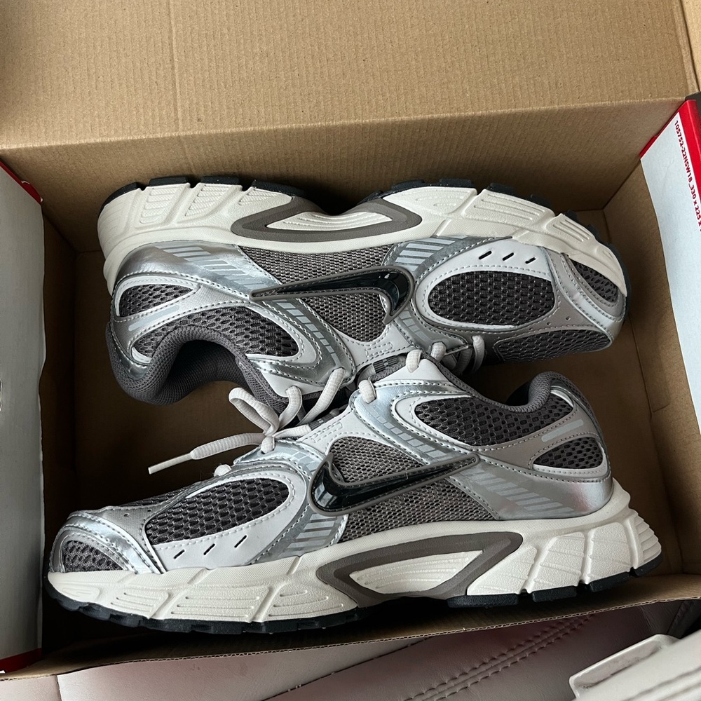 Nike V5 RNR